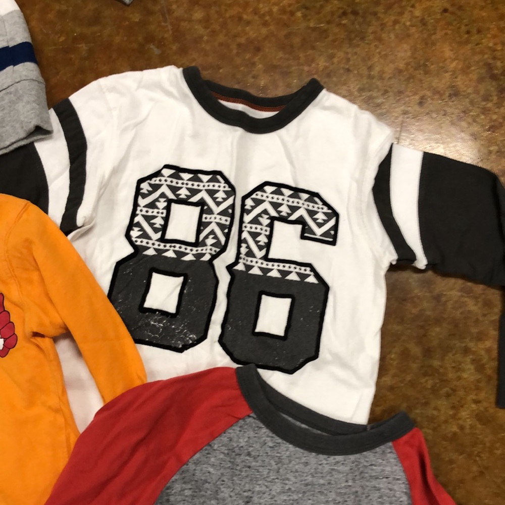 Bundle of Gap XS Long Sleeve Tshirts.